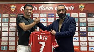 Zinedine zidane et enzo zidane. Almeria Enzo Zidane Guti S Style Of Play Is Perfect For Me Marca In English