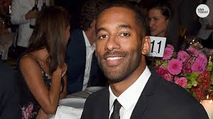 Matt is already social media famous thanks to being bachelorette star tyler cameron's best friend, and he's poised to be a major part of bachelor nation going forward. The Bachelor Premiere Matt James As Franchise S First Black Star