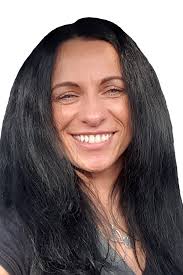 Eva Kukla's Instagram, Twitter & Facebook