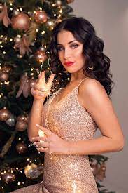 Dec 13, 2018 · here, is a list of top thirty hairstyles to look beautiful this christmas and rock the party with your charm, style, and elegance. Stylish Hairstyles To Rock This Christmas 20 Cute Christmas Party Hairstyles Easy Holiday Hair Ideas For Women While Spiky Hairstyles Have Been Trendy For Years Modern Spiked Up Haircuts Have