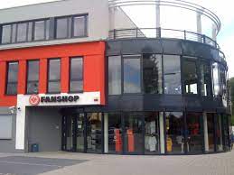 Mit herz und seele, verpassen so gut wie kein spiel und haben sich schon. Eintracht Shop Souvenir Shops Morfelder Landstr 362 Sachsenhausen Sud Frankfurt Am Main Hessen Germany Phone Number Yelp