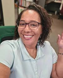 Hey y'all 👋October is mixed with happiness and sadness. My prayer is to  remain in good spirits🙏💜 New month... same GODd🙌🏻