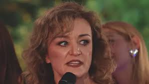 Büntetésből végzett négyéves öccsével a tinilány