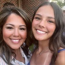 Summer Messer's Instagram, Twitter & Facebook