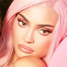 Totally obsessed!!! Which one are you guys gonna get??? Tell meeee 🍫🤍  #kyliejenner @kyliejenner Follow @lloveskylie for more