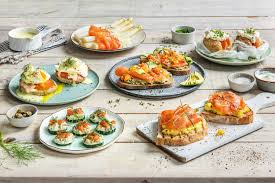 Pile bagels high with dill soft cheese, smoked salmon, capers and pickled red onions, or top rye toast fingers with chopped egg, avocado and a sprinkling of seaweed salt. How To Serve Smoked Salmon 6 Ways The Fresh Times