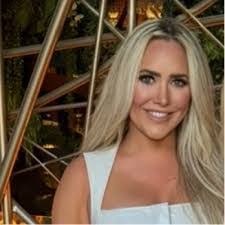 Mandy Goldstein's Instagram, Twitter & Facebook