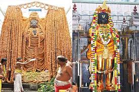 He is known as the 'param bhakt' of lord rama and is the incarnation of lord shiva. Garland With 1 8l Vadas Adorns Hanuman At Namakkal Temple Dtnext In