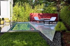 Thanks to flexibility in shape and size, there are many swimming pool designs and plans that are just right for small yards. 33 Small Swimming Pools With Big Style