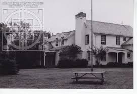 GETTING THE LIBRARY STARTED IN HOFFMAN ESTATES