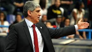 Ο γιαννάκης σηκώνει το βαρύ κύπελλο της πρωταθλήτριας ευρώπης, πρώτος απ' όλους. Ypopshfios Eyrwboyleyths Me Ton Syriza O Panagiwths Giannakhs