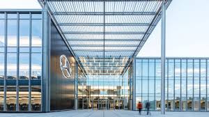 This new facility is expected to be completed by 2018 and is to be very large. Mercedes Benz Usa Headquarters Projects Gensler Mercedes Benz Usa Mercedes Benz Mercedes