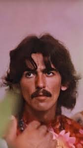 Elle Roach (lynzie27)