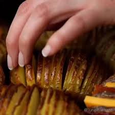 Jalapeno Popper Hasselback Potatoes Save This Video To Make Them Later Hasselback Potatoes Food Tasting Cooking Cookies