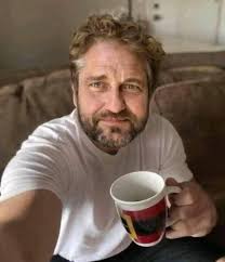 Gerard Butler of love ✓