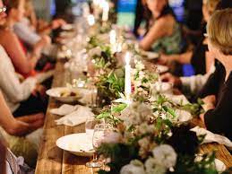 Connect with the best local wedding florists fast & free on bark.com today! Are Formal Sit Down Dinners A Thing Of The Past