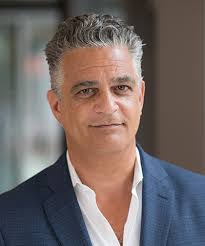 Daniel Einstein's Instagram, Twitter & Facebook