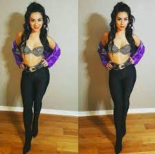 These Are The Greatest Selena Quintanilla Halloween Costumes Of 2016 Selena Quintanilla Halloween Costume Selena Halloween Costume Halloween Outfits