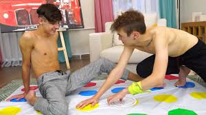 Twinks Fuck Each Other While Playing Game of Twister [Video]