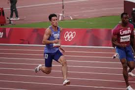 楊俊瀚於2016年2月到7月，在美國佛羅里達州img academy訓練中心，接受由loren seagrave領導的教練團訓練 。 2016年里約奧運後，楊俊瀚回到高雄左營國家運動訓練中心接受陶武訓教練的指導，備戰2017臺北世界大學運動會與2018年亞洲運動會。. P97k B8dplj3jm