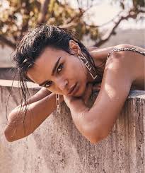Emily Ratajkowski Poses In Bold Looks For Vogue Australia Emily Ratajkowski Vogue Vogue Australia Emily Ratajkowski