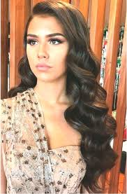 Look Curlyhairstylesforprom Styles For Prom Hochzeitsfrisuren Curlyhairstylesforprom Prom Styles Wav Hair Styles Front Hair Styles Wedding Hair Down