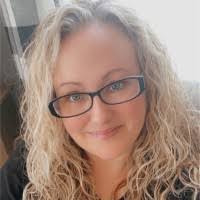 Lisa Campobasso's Instagram, Twitter & Facebook