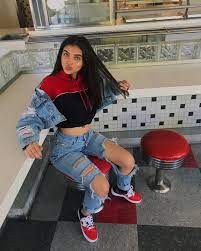 This jean style isn't everyone's favorite, but they easily are able to go from a casual to a dressy look with a quick top change. Pin On Jeans Pants Outfits