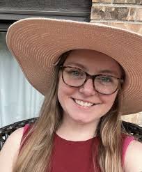 Should I stay in Paris or Disneyland for a 4-night trip to Disneyland Paris?