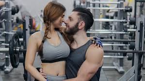 Maria vania adalah presenter, model, aktris indonesia dan master ceremony yang berwajah oriental dan bertubuh fit dan proporsional. Sekitar Dada Maria Vania Disentuh Saat Stretching Netizen Kalang Kabut Indosport