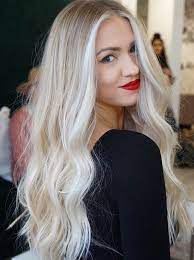 The fringe is so 2021, and the waves will beautifully complete the look, making you feel so modern. Fresh Long Blonde Hairstyles For Women You Must Try In Year 2019 Stylezco