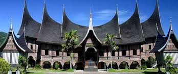 Indonesia memiliki berbagai jenis bahasa daerah, salah satunya bahasa padang. Demoses Simanjuntak Belajar Bahasa Minang