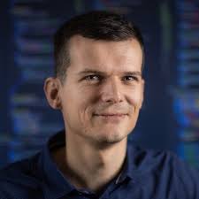 Nevím, kdo spravuje FB stránky CZC.cz s.r.o., ale co vím jistě je, že ten  člověk má celkem koule.