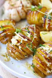 Having friends over for supper can be a breeze. Armesan Roasted Potatoes The Easiest And Best Roasted Potatoes With Parmesan Cheese Butter And Herbs Dinner Party Recipes Recipes Parmesan Roasted Potatoes