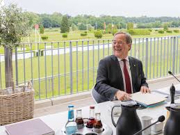 The state results are a major setback for new cdu leader. Bundestagswahl 2021 Warum Armin Laschet Im Kanzler Rennen Aktuell Die Nase Vorn Hat Politik