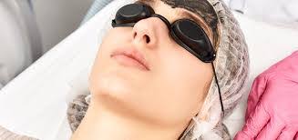 Julie Bittar's Instagram, Twitter & Facebook