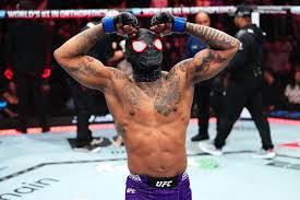 Carlos Prates Impacta el UFC 322: KO Explosivo y Desafío por el Título