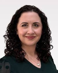 Laurie Dickens's Instagram, Twitter & Facebook