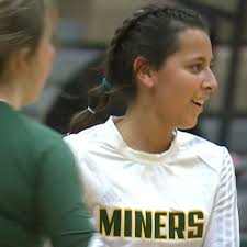 Playing for dad: How volleyball helped Masyn Navarro following father's  death