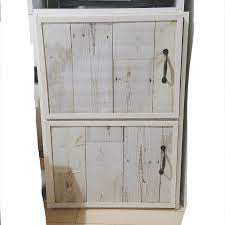 100均 これでスッキリ 100均アイテムで カラーボックスの扉 をdiy weboo ウィーブー 豊かな暮らしを作る カラーボックス カラーボックス 扉 カラーボックス 収納 アイデア