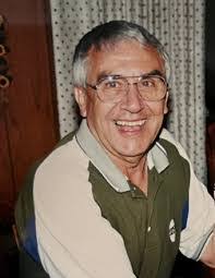 Robert Rippee's Instagram, Twitter & Facebook