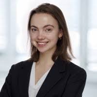 Sarah Valen's Instagram, Twitter & Facebook