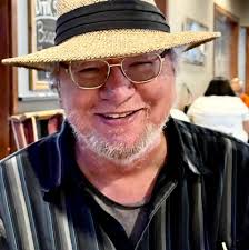 Does Bullwinkle really pull a bear out of his hat?