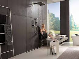 Explore the beautiful rain glass shower door photo gallery and find out exactly why houzz is the best experience for home renovation and design. Hansgrohe Rainmaker Rain Shower With Xxl Shower Head Hansgrohe Int