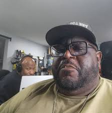 I need to shoot a video. Who in Chicago raw with the editing??