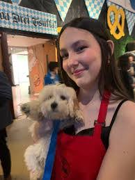 Margaret Munch's Instagram, Twitter & Facebook