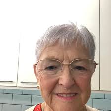 Does anyone have any pictures or memories of Franklin Street off Holderness  Road? I remember as a youngster in the mid 80s running errands to the shop  down there and thinking how