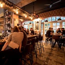 Night Kitchen Restaurant Bar Mitte Berlin Creme Guides Berlin Essen Essen Berlin Mitte Restaurant Bar