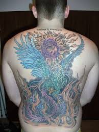 Eine solche tätowierung mit einem fliegenden feuervogel hier zeigen wir ihnen noch eine idee für einen tattoo mit einem aus seiner asche auferstehenden phönix. Kelle Phonix Aus Der Asche Reloaded Tattoos Von Tattoo Bewertung De