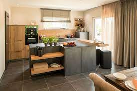 wohnideen kuche mit grauen fliesen grau braune einrichtung und bodentiefe fenster haus kuchen fingerhaus fertighauser